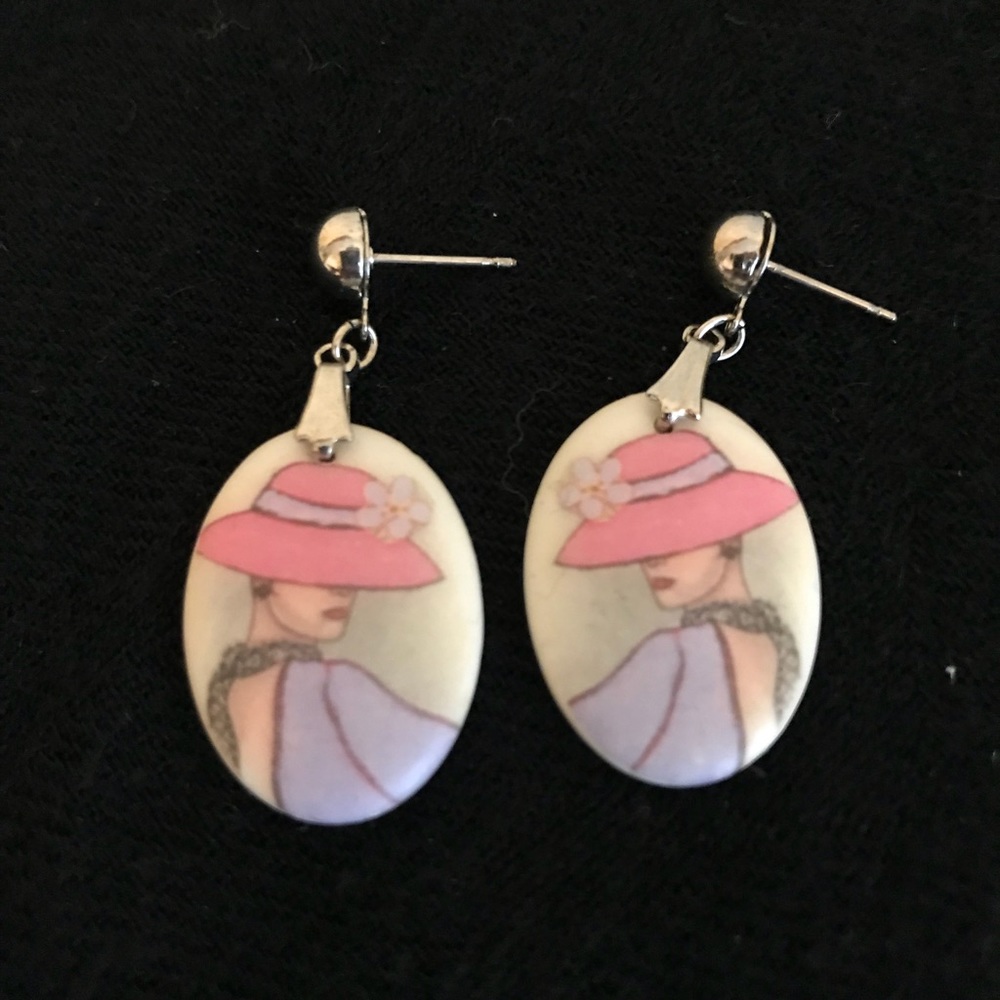 Lady Hat Earrings